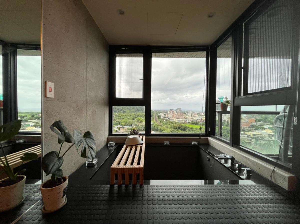 Апартаменты Toucheng Happyhouse頭城黑皮家 附早餐 Экстерьер фото