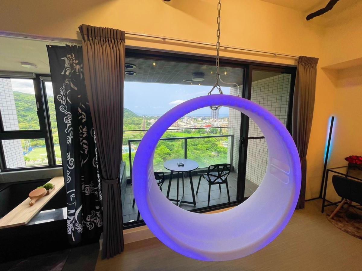 Апартаменты Toucheng Happyhouse頭城黑皮家 附早餐 Экстерьер фото