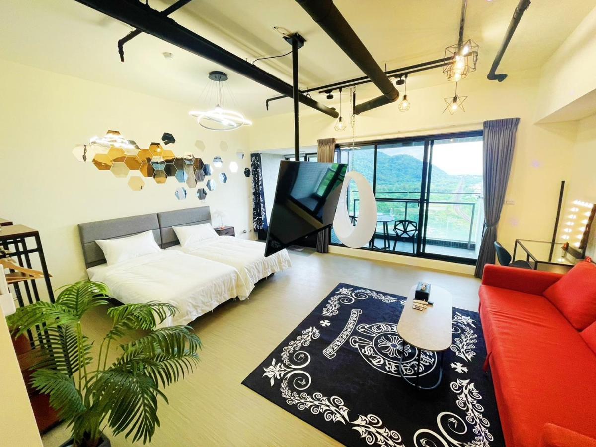 Апартаменты Toucheng Happyhouse頭城黑皮家 附早餐 Экстерьер фото