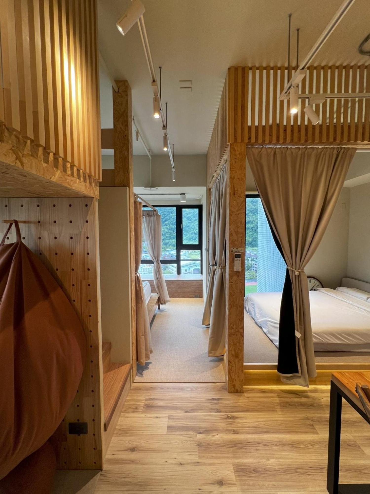 Апартаменты Toucheng Happyhouse頭城黑皮家 附早餐 Экстерьер фото